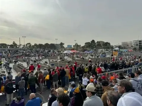 Professionals meeting at World of Concrete 2026
